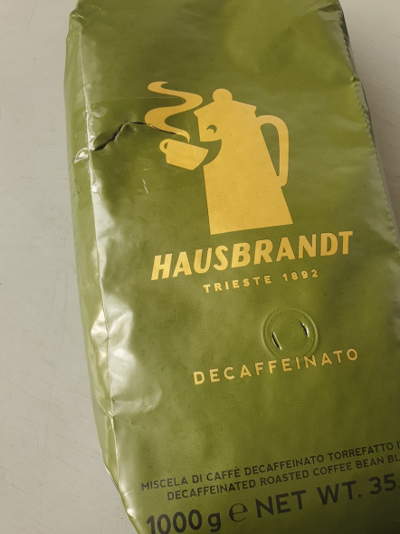 Кофе в зернах Hausbrandt Decaffeinato, 1кг УЦЕНКА
